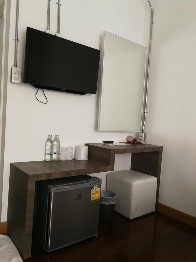 F Plus F Hostel Chiang Mai Zewnętrze zdjęcie